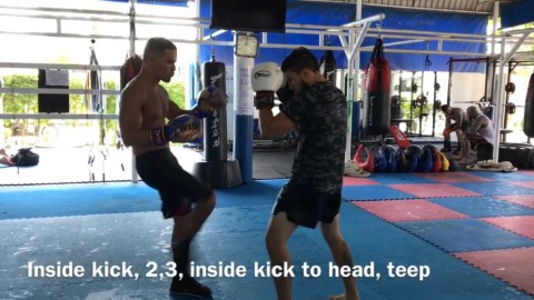 Unorthodox technique learned from saenchai