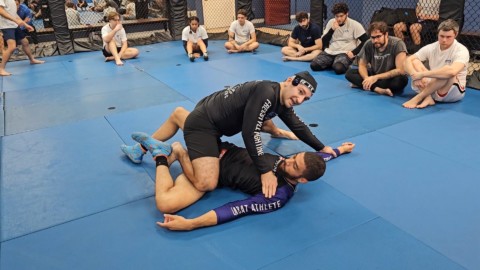 Cross Knee on Belly to Mount