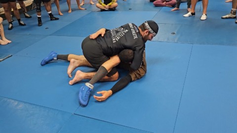 Luke Rockhold's sneaky Top Half Guard Guillotine