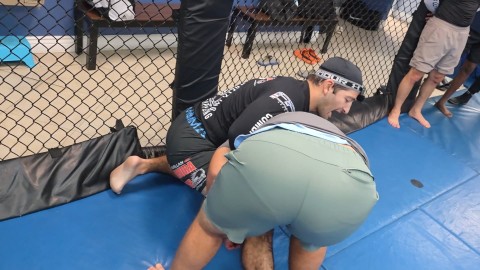 Head Inside Single Leg Knee Drop